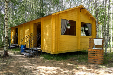 Гостевая территория №1 с большой открытой беседкой.jpg
